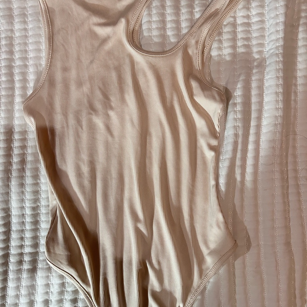 SHEIN Bundle - Picture 2 of 5
